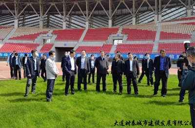 為承辦好足球相關賽事 大連普灣體育場、大連市青少年足球訓練基地 積極進行升級改造工作